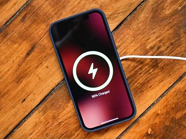 迪庆苹果手机维修分享iPhone 12可以随便充电吗 